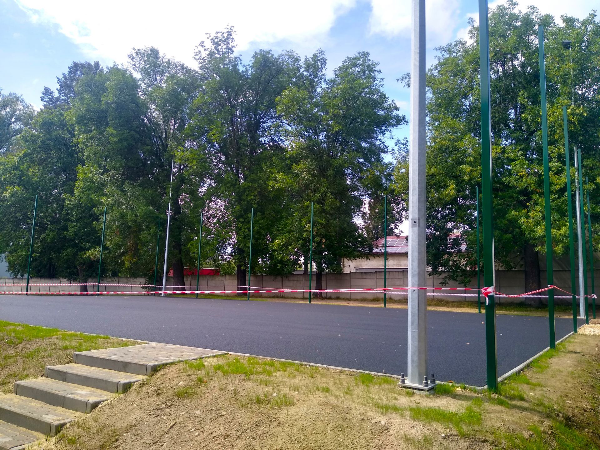 Zdjęcie przedstawiające prace budowlane na terenie MSP nr 2 w Knurowie