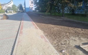 Budowa miejsc postojowych w rejonie ul. Armii Krajowej w Knurowie (11)
