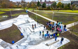 Skate Park na Knurowskich Błoniach (16)